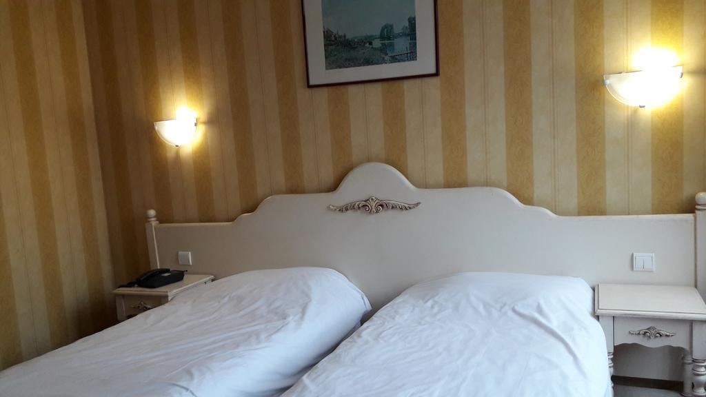 Hotel Au Lion D'Or โนฌองต์-เลอ-โรทรู ภายนอก รูปภาพ