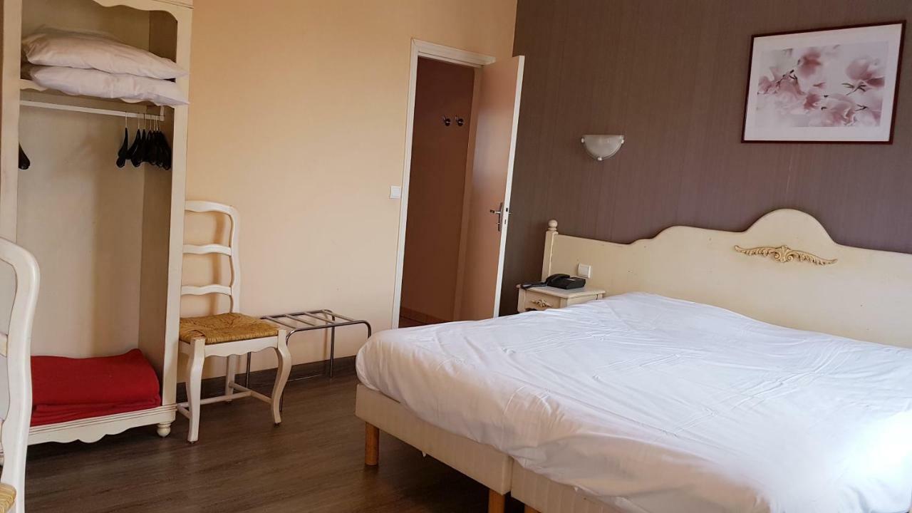 Hotel Au Lion D'Or โนฌองต์-เลอ-โรทรู ภายนอก รูปภาพ